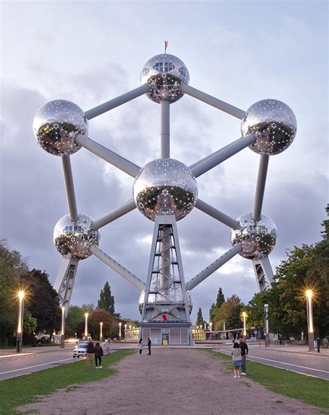 Top 10 Facts about the Atomium in Brussels - Discover Walks Blog