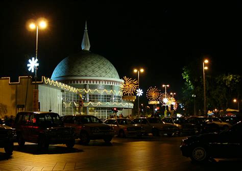 TOURISM IN BRUNEI: Tourist Attraction