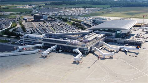 Budapest Airport is a 4-Star Regional Airport=