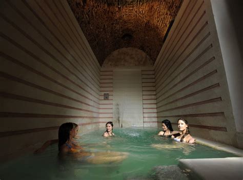 Taking the plunge in an authentic Istanbul hammam | How To Spend It