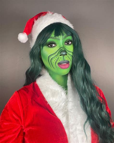 The Grinch - Makeup | Beauty guru, The grinch makeup, Makeup looks