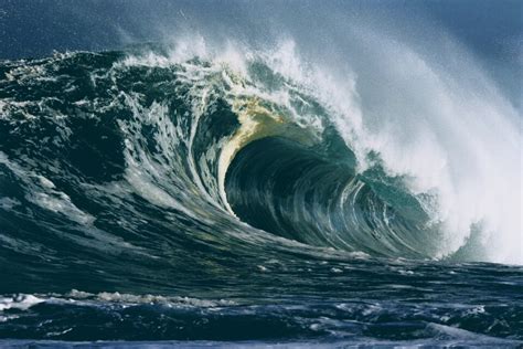 Distant storms trigger sneaker waves on the Pacific coast • Earth.com