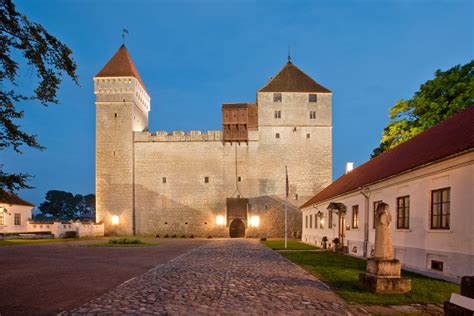 Textbook Travel | Baltic countries, Saaremaa, Castle