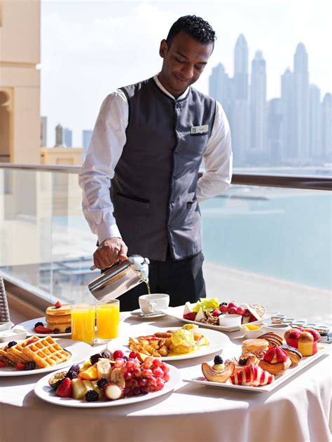 Accommodations - Fairmont The Palm luxury Hotel