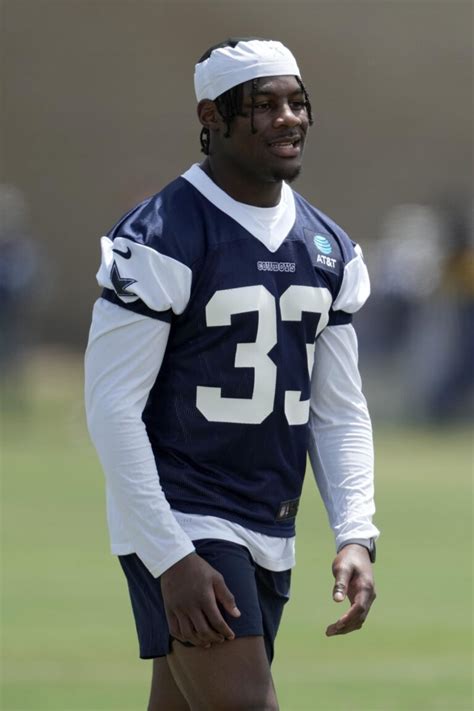 Cowboys Preparing To Move LB Damone Clark Into Starting Role