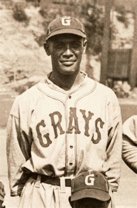 Hake's - 1937 HOMESTEAD GRAYS TEAM OVERSIZE PHOTO WITH HOF'ERS JOSH GIBSON, BUCK LEONARD AND ...