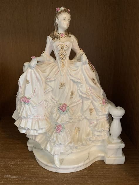 Antiques Atlas - Royal Doulton Rare Figurine Cinderella HN 3991