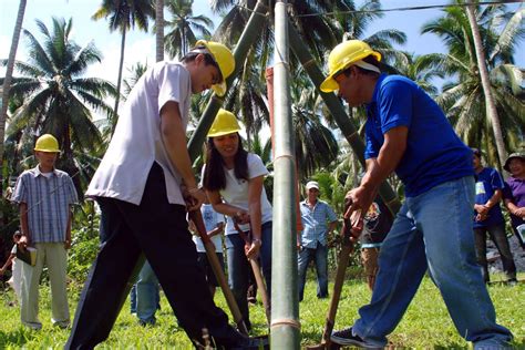 Sarangani Today: KALAHI-CIDSS breaks ground for new school building