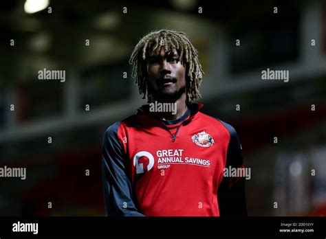 Dion Sanderson #16 of Sunderland Stock Photo - Alamy