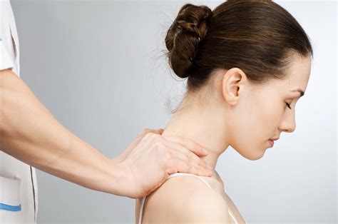 10 Tips on How to Massage Shoulder Pain | LaptrinhX / News