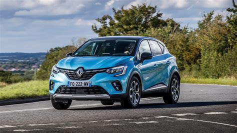 New Renault Captur Hybrid 2020 review | Auto Express