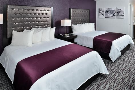 CLARION INN & SUITES ACROSS FROM UNIVERSAL ORLANDO RESORT (AU$80): 2021 ...