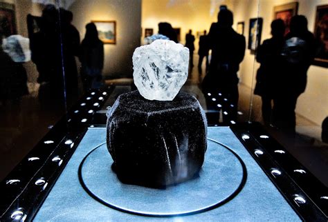 worldceylon e news: The world's largest uncut diamond sold for $ 53 million.