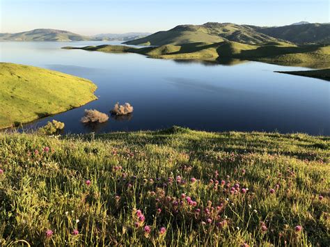 Finally a sunny weekend in Bay Area [San Luis Reservoir][OC] : r/bayarea