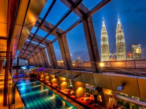 Nyebur Asyik di 5 Hotel Bintang 5 dengan Rooftop Pool Terkeren se-Asia - Mister Aladin Travel ...