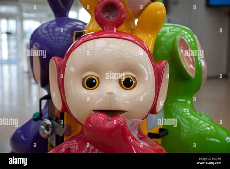 Laa laa teletubby hi-res stock photography and images - Alamy