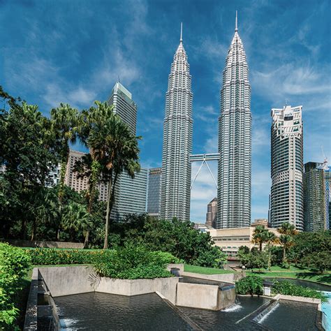 The Stories | The Towers | PETRONAS Twin Towers