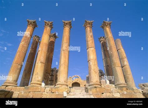 Jordan Jerash Temple of Artemis Stock Photo - Alamy