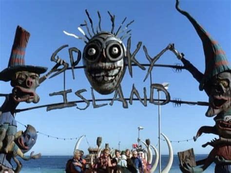 Fans Demand a Spooky Island From 'Scooby-Doo' to be Built in Universal ...