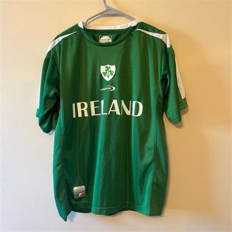 Ireland soccer jersey, size small but fits more like... - Depop