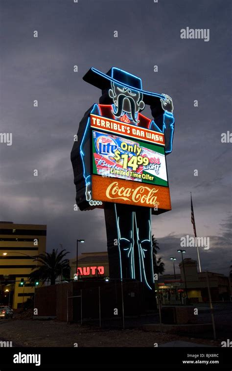 Las vegas wash car hi-res stock photography and images - Alamy