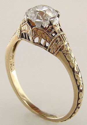 Antique Filigree Diamond Ring - Bijoux Extraordinaire