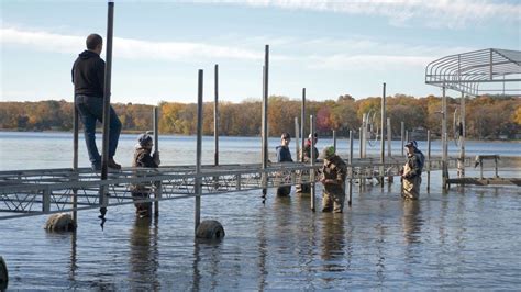 Dock/Lift Installation & Removal | Annandale | Fashant Outdoor