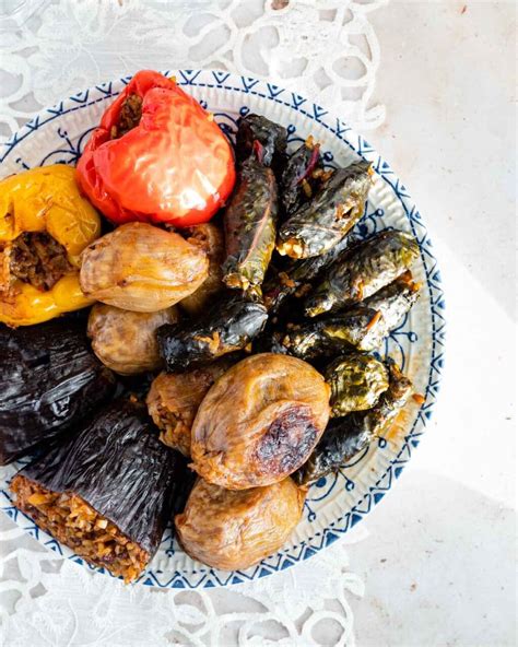 Iraqi Dolma (Middle Eastern Stuffed Vegetables) - Hungry Paprikas