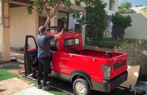 Unboxing the world’s cheapest pickup truck from China