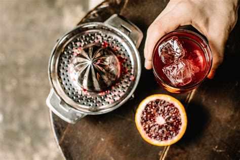 Make a Japanese-Inspired Grapefruit Cocktail in Two Steps - Eater