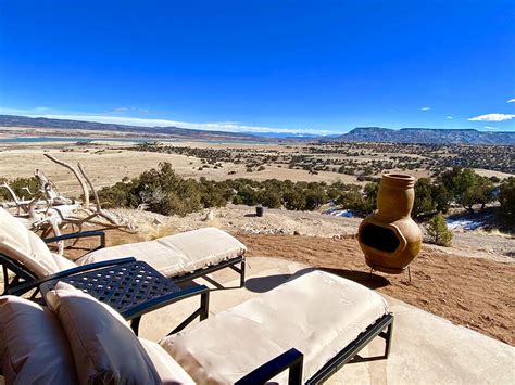 The Grand Hacienda Estate Inn on Abiquiu Lake Rooms: Pictures & Reviews ...