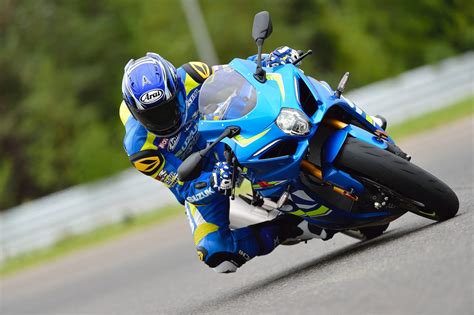 2017 Suzuki GSX-R1000 and GSX-R1000R Pricing Announced