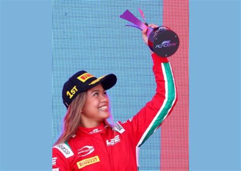 Bianca Bustamante grabs first F1 Academy win in Valencia, Spain