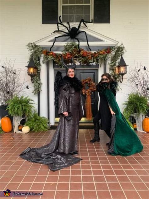 Maleficent and Crow Costume | Coolest DIY Costumes - Photo 3/5