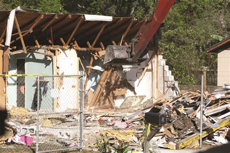 Homes Affected By Seffner Sinkholes Razed | Osprey Observer