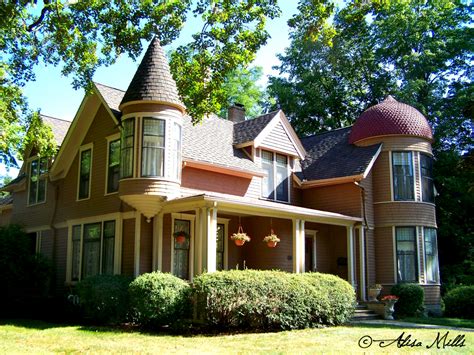 Marshall, MI | Historic homes, Victorian homes, Old victorian homes