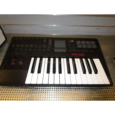 Used Korg Triton Taktile 25 Synthesizer | Musician's Friend