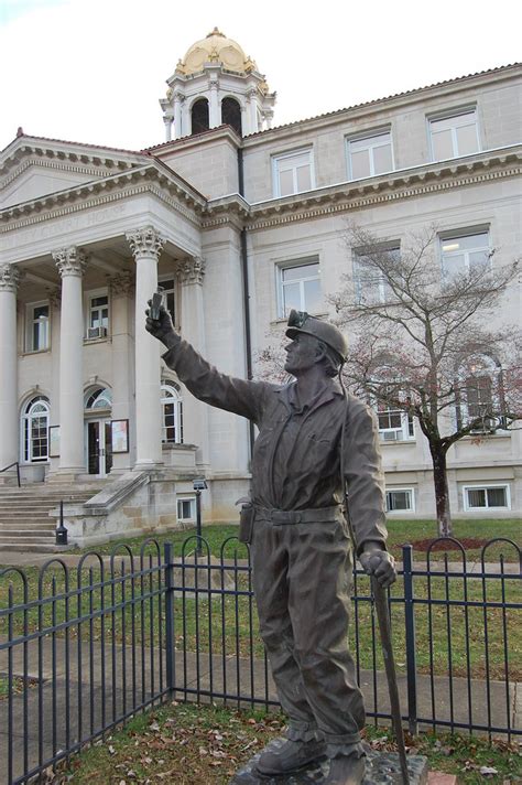 Boone County, WV courthouse (Madison, WV) | Rich McGervey | Flickr