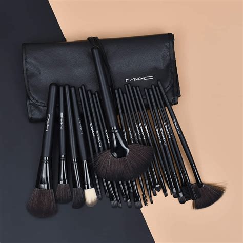 24 Makeup Brushes Set by Mac