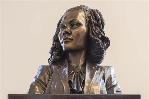 New statue honors civil rights icon Coretta Scott King | KBAK