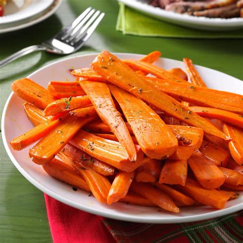 Thyme-Roasted Carrots Recipe | Taste of Home