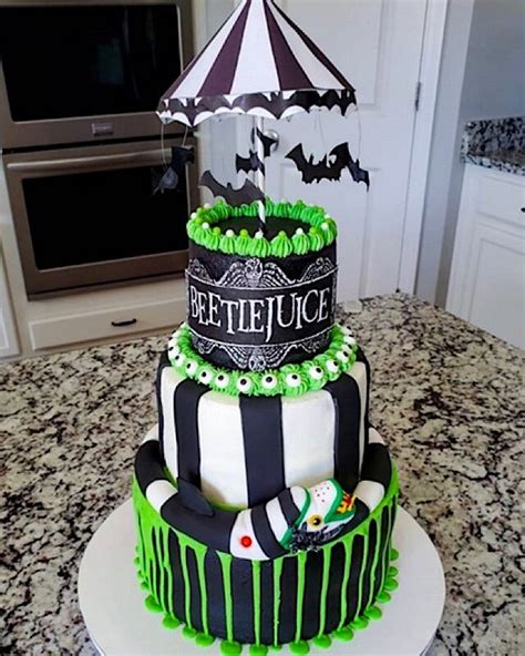 10 Sweet & Spooky Movie Cakes — Cake Wrecks