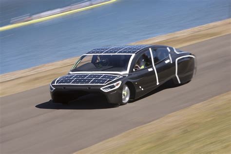 Solar-Powered Cars to Compete in Harrowing Race Across the Australian Outback | Live Science