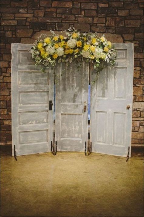 46+ New Ideas For Wedding Barn Backdrop Old Doors in 2020 | Wedding ceremony backdrop indoor ...