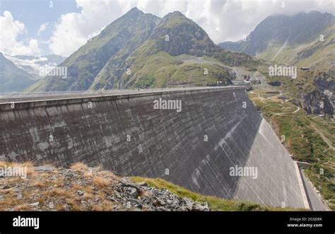 Dam Grande Dixence - Worlds highest gravity dam Stock Photo - Alamy