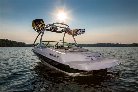 Top 7 Best Wakeboard Tower With Bimini – Review & Buying Guide 2020