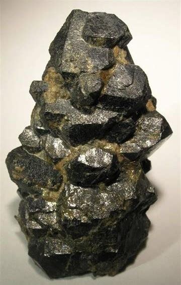 Actinium Facts, Symbol, Discovery, Properties, Uses