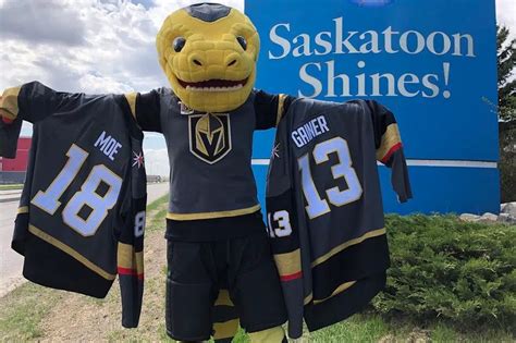 Golden Knights mascot makes Sask. stop to rally team support | 650 CKOM