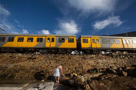 Halden-krog-photography-metrorail-cape-town - Africa Geographic