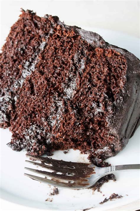 Easy Light And Fluffy Chocolate Cake Recipe - GreenStarCandy